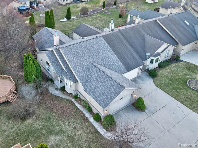 Builiding view forty six for 6407 Beecher Rd, Flint, MI. 48532