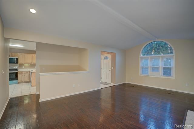 Builiding view six for 6407 Beecher Rd, Flint, MI. 48532