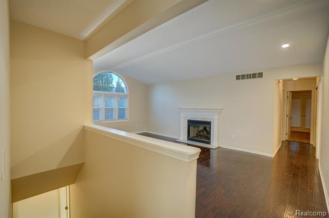 Builiding view thirteen for 6407 Beecher Rd, Flint, MI. 48532