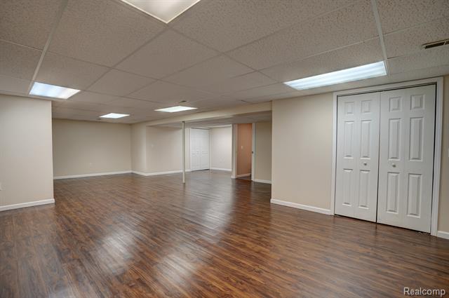 Builiding view thirty six for 6407 Beecher Rd, Flint, MI. 48532