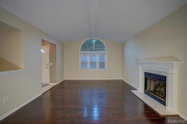 Builiding view twenty nine for 6407 Beecher Rd, Flint, MI. 48532