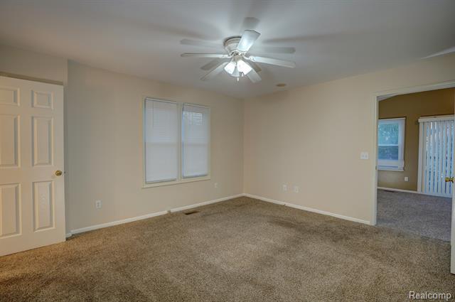 Builiding view twenty one for 6407 Beecher Rd, Flint, MI. 48532