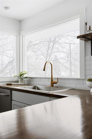 Builiding view fifteen for 2621 Poe, Wyoming, MI. 49509