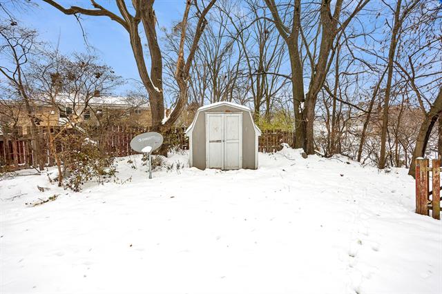 Builiding view forty eight for 2621 Poe, Wyoming, MI. 49509