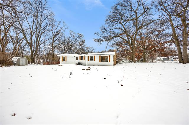 Builiding view forty five for 2621 Poe, Wyoming, MI. 49509