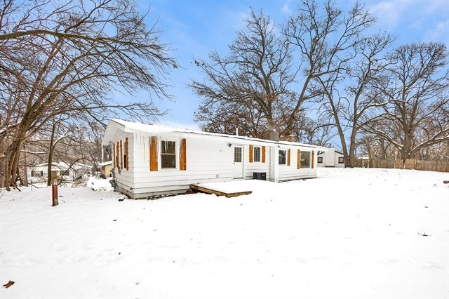 Builiding view forty six for 2621 Poe, Wyoming, MI. 49509