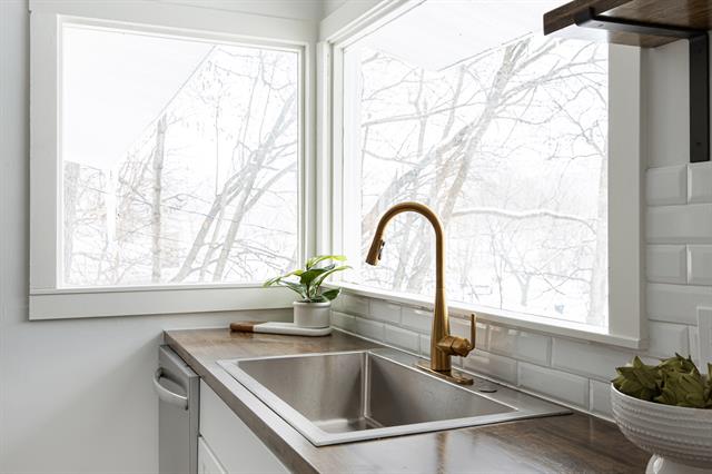 Builiding view nineteen for 2621 Poe, Wyoming, MI. 49509