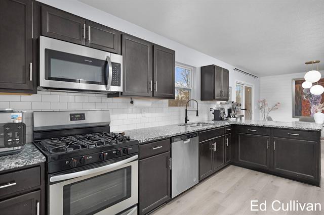 Builiding view ten for 4897 Shadow Creek, Hudsonville, MI. 49426