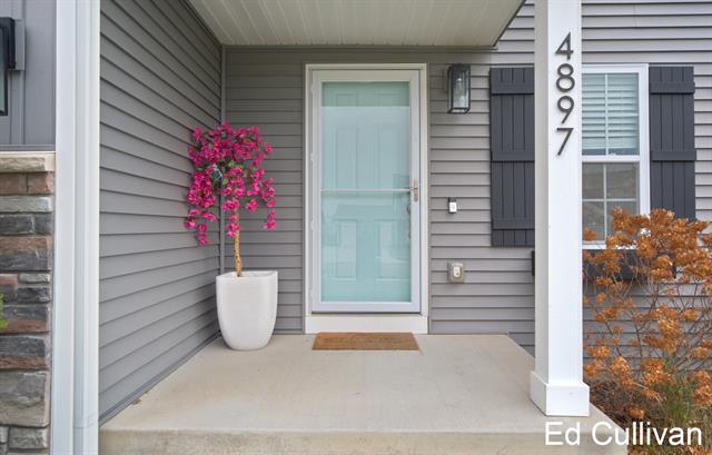 Builiding view three for 4897 Shadow Creek, Hudsonville, MI. 49426