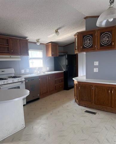 Builiding view five for 501 Us 131, White Pigeon, MI. 49099