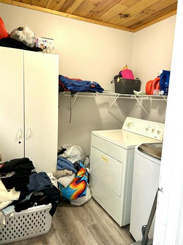 Builiding view eleven for 1012 Greenlawn, Sturgis, MI. 49091