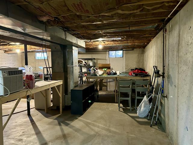 Builiding view fourteen for 1012 Greenlawn, Sturgis, MI. 49091