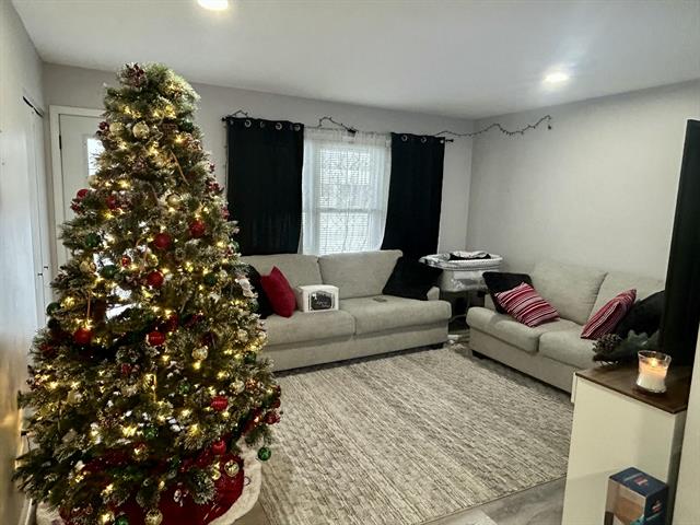 Builiding view six for 1012 Greenlawn, Sturgis, MI. 49091