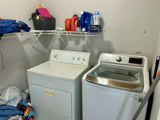 Builiding view twelve for 1012 Greenlawn, Sturgis, MI. 49091