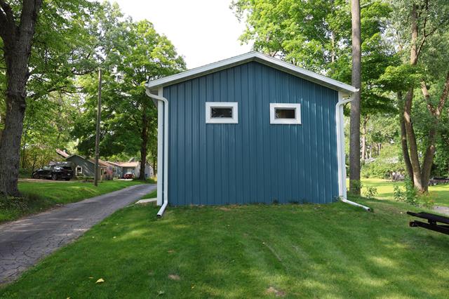 Builiding view forty four for 67050 95Th, Dowagiac, MI. 49047