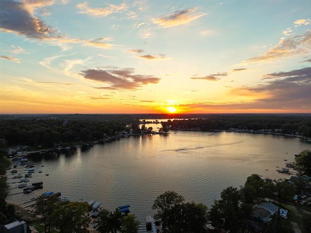 Builiding view forty seven for 67050 95Th, Dowagiac, MI. 49047