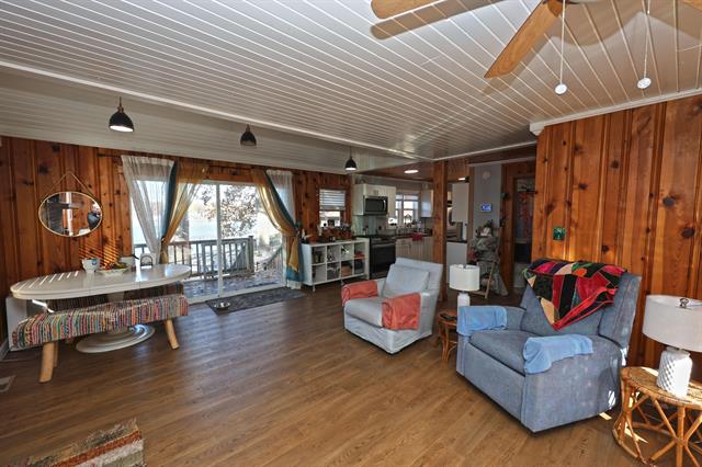 Builiding view seventeen for 67050 95Th, Dowagiac, MI. 49047