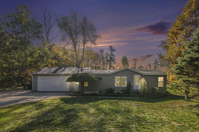 front view picture of 3096 140Th, Dorr, MI. 49323