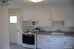 Builiding view five for 20715 Moross, Detroit, MI. 48224