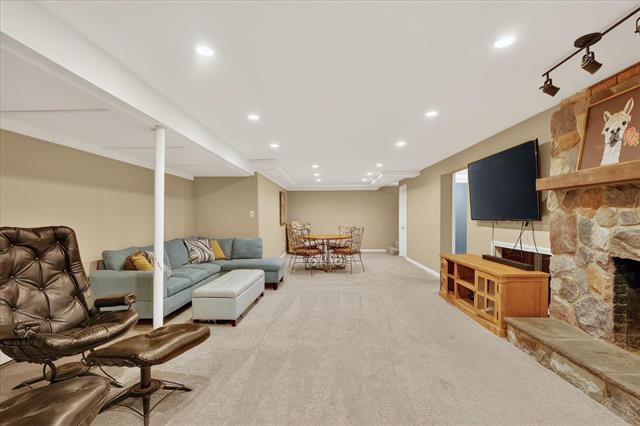 Builiding view thirty two for 3312 Thornapple River, Grand Rapids, MI. 49546