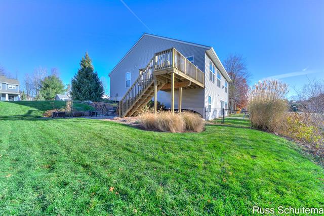 Builiding view five for 931 Ashlee, Muskegon, MI. 49441