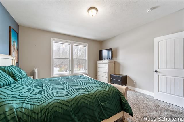 Builiding view nineteen for 931 Ashlee, Muskegon, MI. 49441