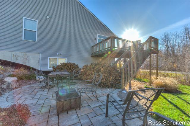 Builiding view six for 931 Ashlee, Muskegon, MI. 49441