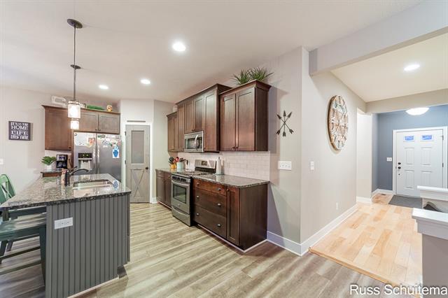 Builiding view ten for 931 Ashlee, Muskegon, MI. 49441