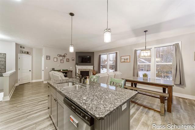 Builiding view thirteen for 931 Ashlee, Muskegon, MI. 49441