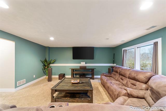 Builiding view thirty four for 931 Ashlee, Muskegon, MI. 49441