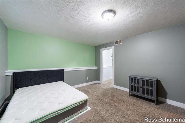 Builiding view thirty six for 931 Ashlee, Muskegon, MI. 49441