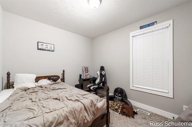 Builiding view twenty nine for 931 Ashlee, Muskegon, MI. 49441