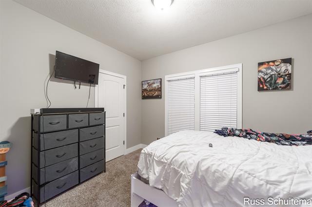 Builiding view twenty seven for 931 Ashlee, Muskegon, MI. 49441