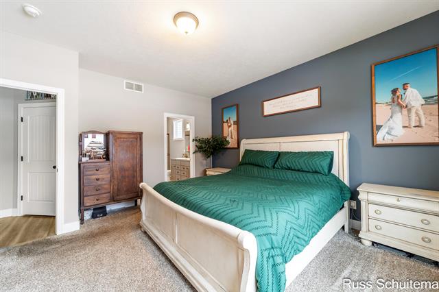 Builiding view twenty two for 931 Ashlee, Muskegon, MI. 49441