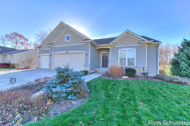 Builiding view two for 931 Ashlee, Muskegon, MI. 49441