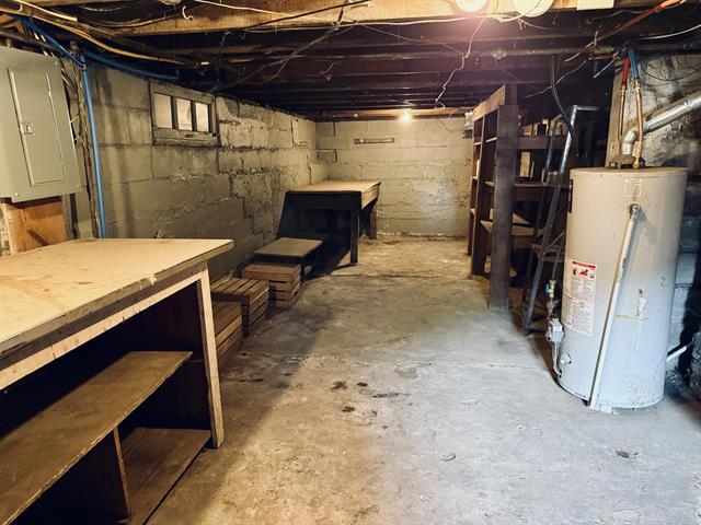 Builiding view seventy three for 420 Robert, Ludington, MI. 49431