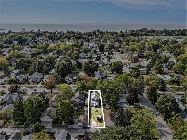 Builiding view sixty seven for 420 Robert, Ludington, MI. 49431