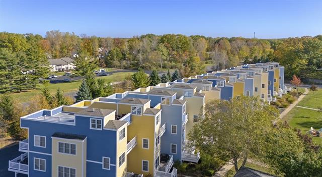 Builiding view thirty two for 21 Diamond Point, New Buffalo, MI. 49117