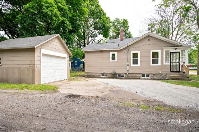 Builiding view thirty three for 1346 5Th, Muskegon, MI. 49441