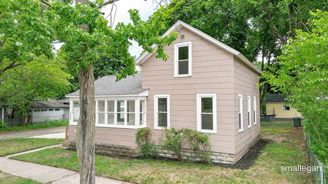 Builiding view thirty two for 1346 5Th, Muskegon, MI. 49441