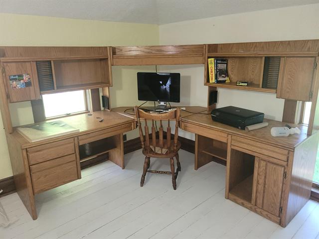 Builiding view eleven for 15702 29Th, Vicksburg, MI. 49097