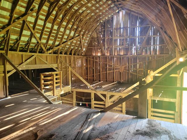 Builiding view twenty one for 15702 29Th, Vicksburg, MI. 49097