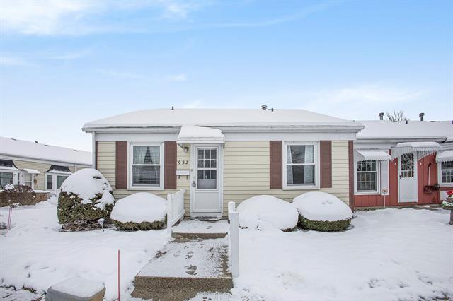 front view for 932 Village Lane, Jenison, Mi. 49428