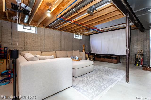 Builiding view thirty five for 701 Millard, Royal Oak, MI. 48073