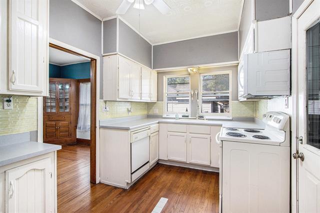 Builiding view fourteen for 117 Adams, Lawton, MI. 49065