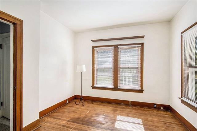 Builiding view seventeen for 117 Adams, Lawton, MI. 49065