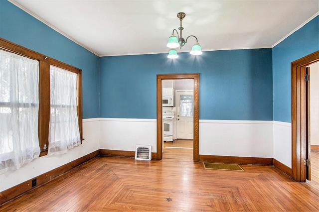 Builiding view ten for 117 Adams, Lawton, MI. 49065