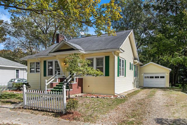 Builiding view twenty five for 117 Adams, Lawton, MI. 49065