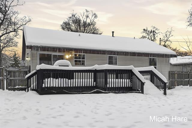 Builiding view fifteen for 1437 Carlton, Muskegon, MI. 49442