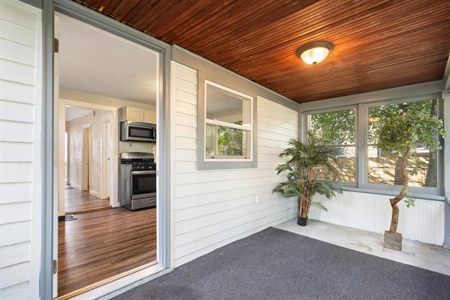 Builiding view fifteen for 1516 Cole, Grand Rapids, MI. 49505